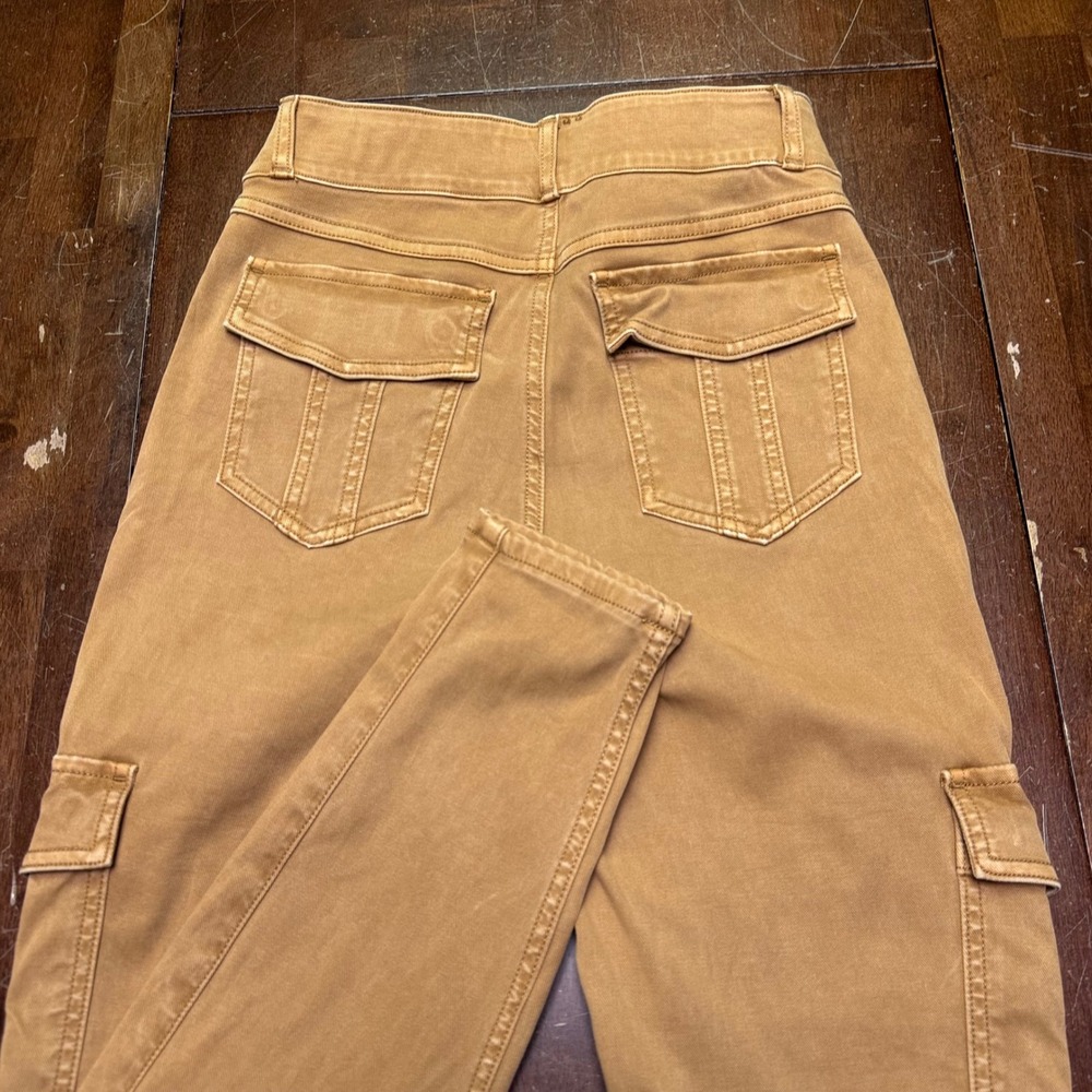 Spanx Stretch Twill Ankle Cargo Pants Womens M Soft Tan Slim Tapered Utility